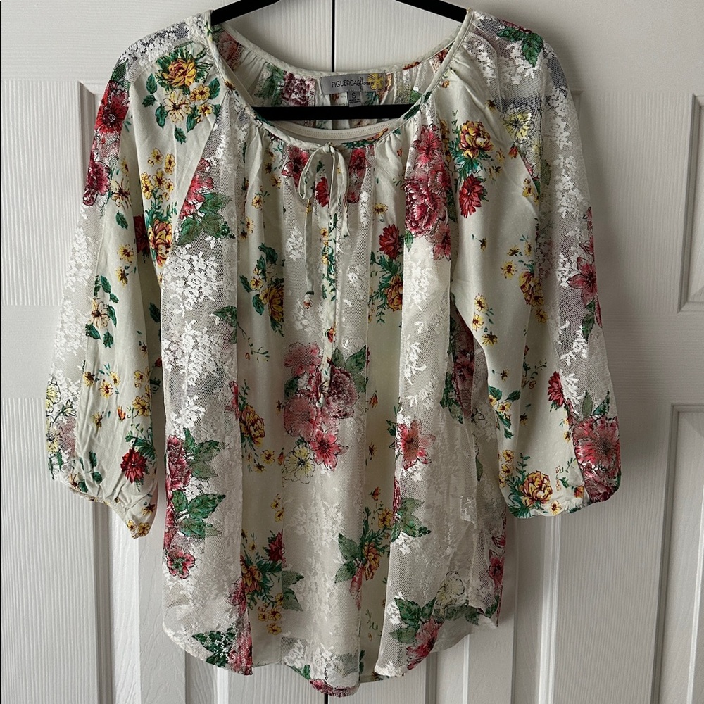 Figuerca & Flower, Floral, Boho Style Blouse
Size S
Excellent Condition